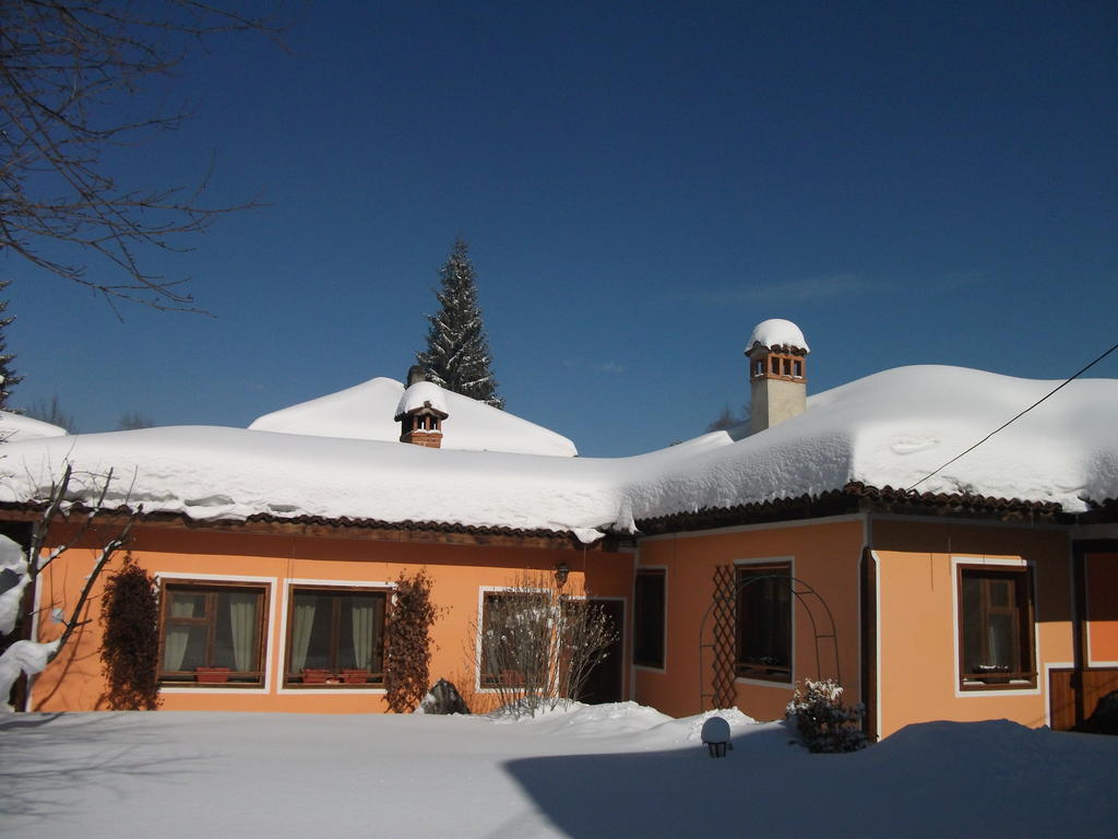 Bobi Guest House Koprivshtitsa Esterno foto
